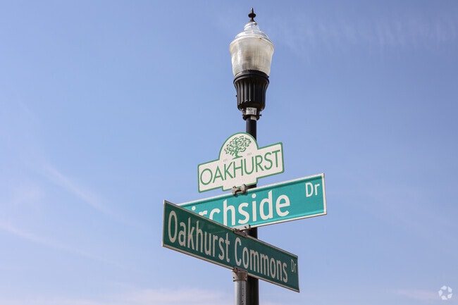 Oakhurst is a neighborhood in Charlotte, North Carolina with a population of 3,030.
