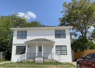 106 Waverly Dr, Bryan, TX 77801