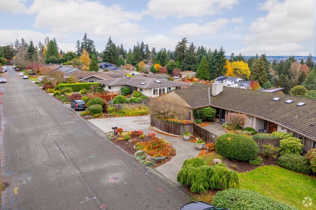 Prices range from 2.1 million to 15.2 million for larger homes on Lake Washington.