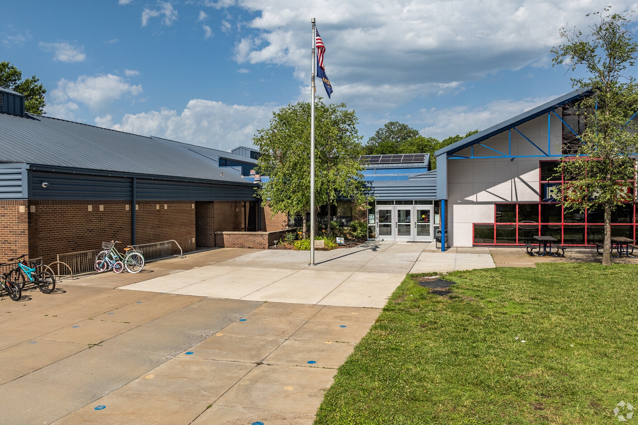 Prairie Park Elementary School id right around the corner for those early morning drop offs.