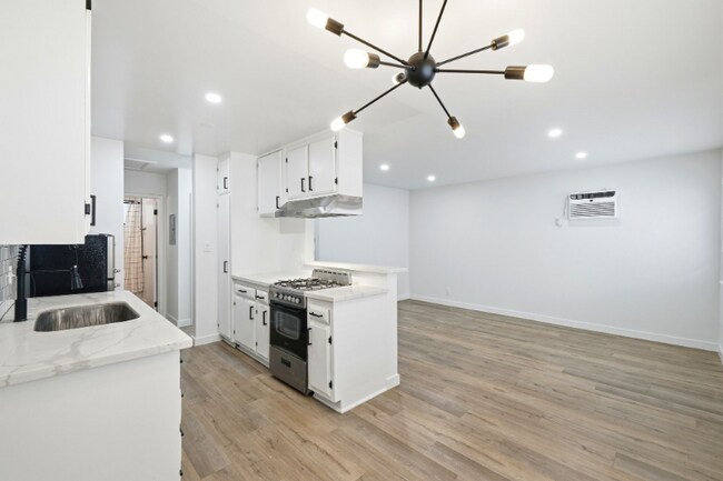 5549 Fulcher Ave unit 4, North Hollywood, CA 91601 - photo 4