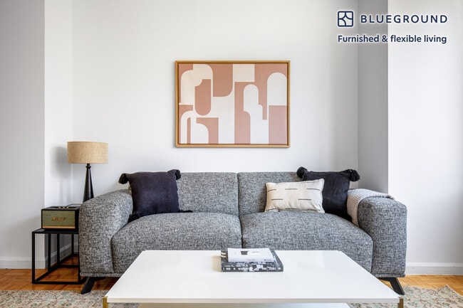 400 Chambers St unit FL26-ID608, New York, NY 10282 - photo 3