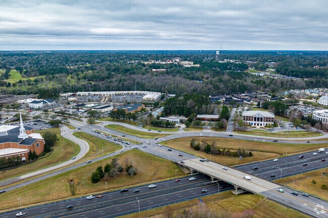 The College Park from Dauphin St. & I-65 are the best routes when in College Park of Mobile, AL.