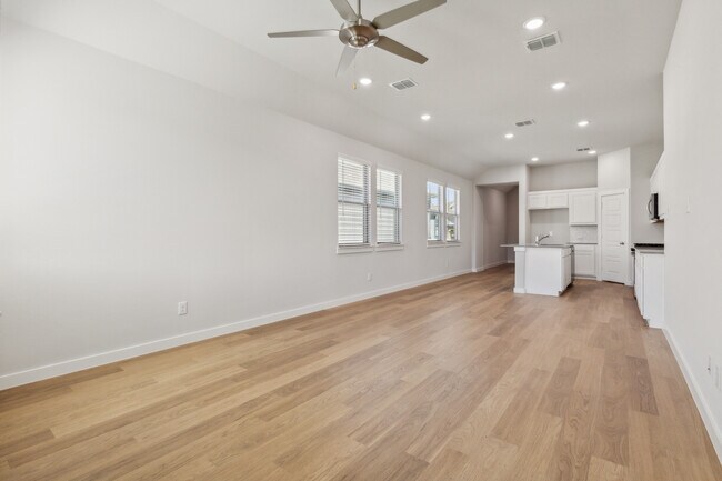 180 Gracefly Sage Ln, Lavon, TX 75166 - photo 7