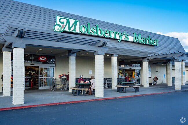 Molsberry Market offers groceries for Fulton locals including a great salad bar.