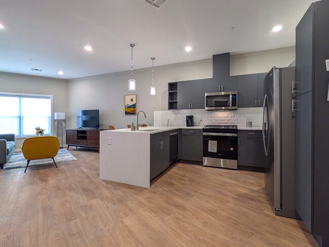 Metro526 Apartments, Dunellen, NJ 08812 - photo 3