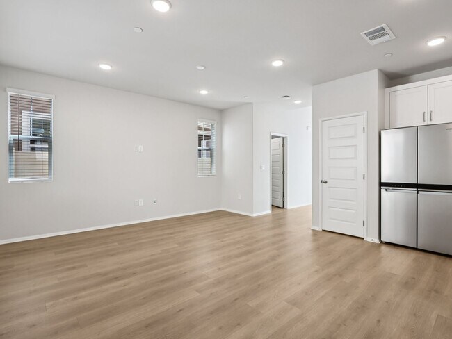 28492 Via Priorat, Temecula, CA 92591 - photo 7