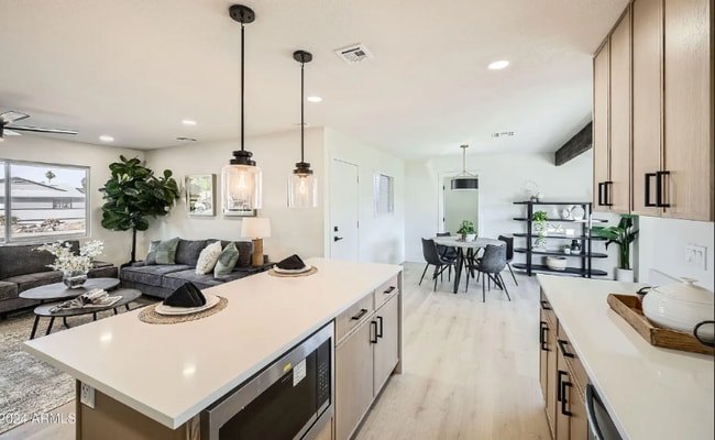 2241 E Janice Way, Phoenix, AZ 85022 - photo 5