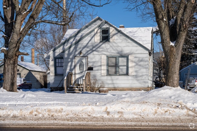 The median home price in Rhinelander is $225,000, from comfortable bungalows to ornate Victorians.