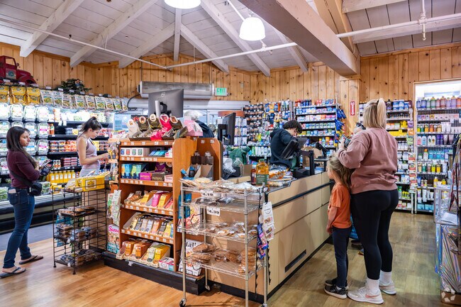 Pacific Market is the local hotspot in Proctor Terrace for groceries and gourmet options.