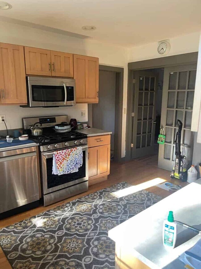 21 W Center St Unit 1, Northampton, MA 01062
