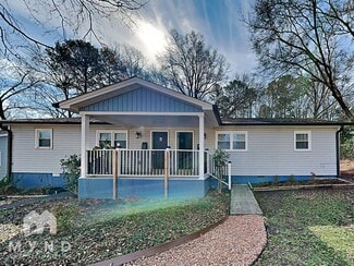 305 S Spargo St, Dallas, NC 28034