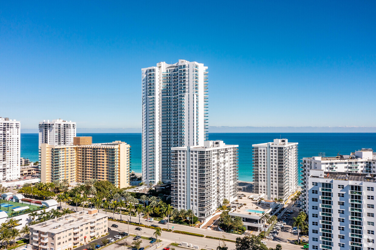 Aquarius Condominiums: Luxury Oceanfront Living in Hollywood, FL