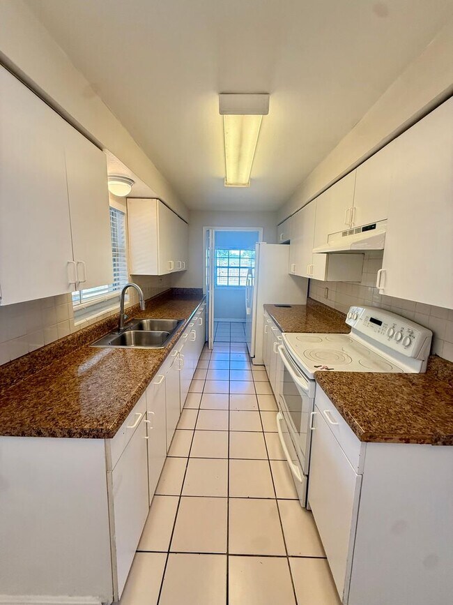 350 Trinity Ave, Altamonte Springs, FL 32714 - photo 2