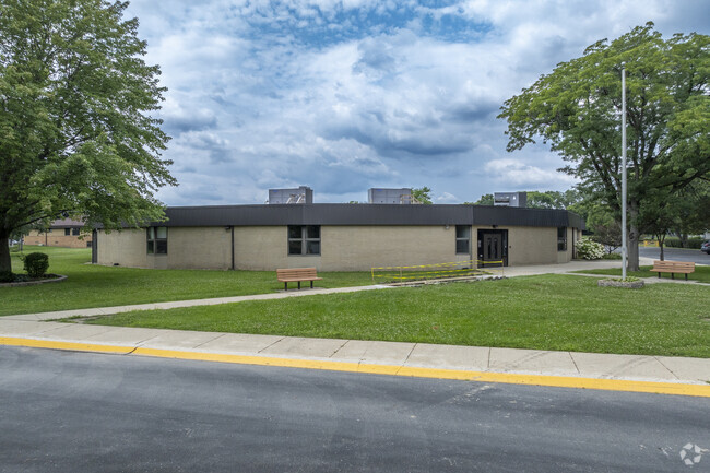 Roselle Middle School is a highly rated, public school.