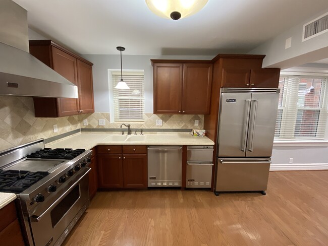 7739 Kingsbury Blvd unit 12, Saint Louis, MO 63105 - photo 3