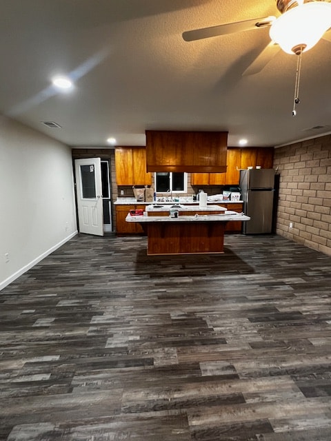 330 W Stevenson St, Cave Junction, OR 97523
