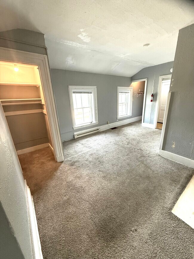 200 S 8th St Unit 202, Burlington, IA 52601
