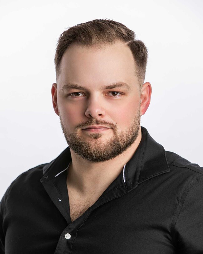 Agent Photo
