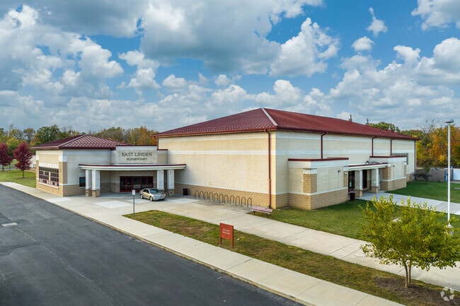 East Linden Elementary in Bridgeview provides students with a foundational curriculum.