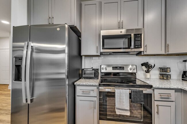 928 S Miami Blvd unit ID1284690P, Durham, NC 27703 - photo 5