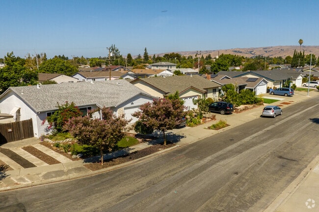 Single story and two-story homes are available in Sundale of Fremont.