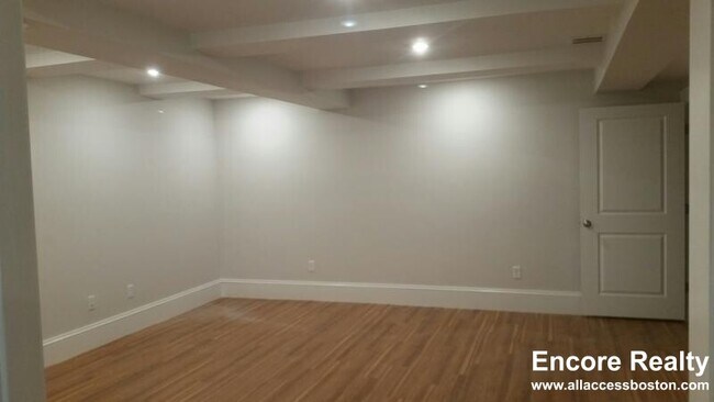 2044 Beacon St, Waban, MA 02468 - photo 7