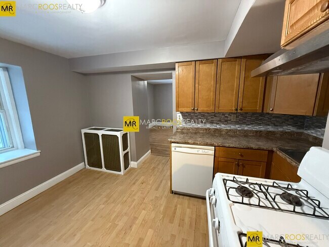 184 Gladstone St unit 1, Boston, MA 02128 - photo 3