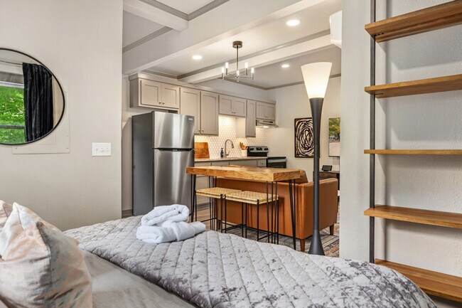 122 W Meadow St unit ID1221788P, Fayetteville, AR 72701 - photo 3