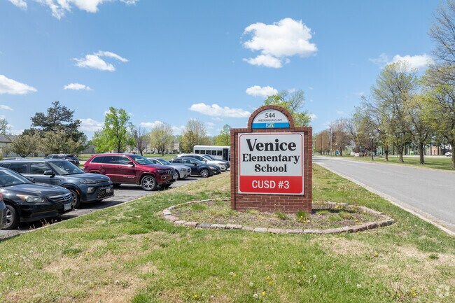 Venice Elementary is part of the CU School District.