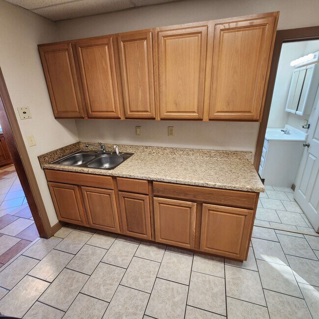 102 Vermillion St unit A Groundfloor, Athens, WV 24712 - photo 5