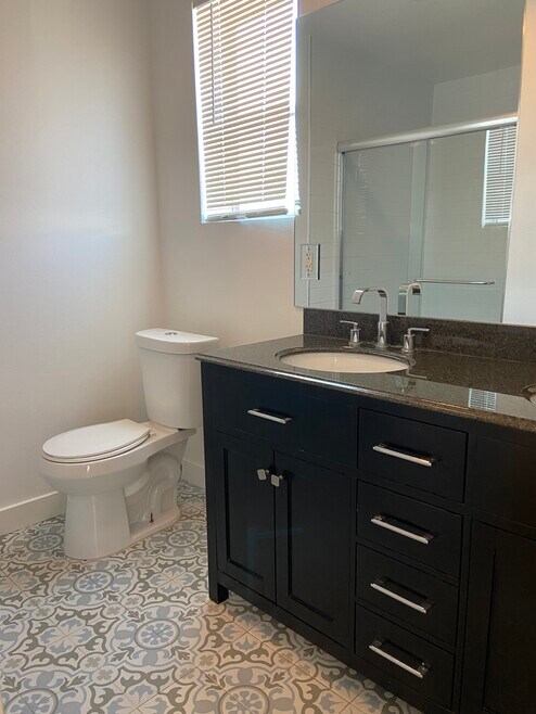 11514 Emelita St, Los Angeles, CA 91601 - photo 1