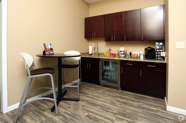 Reserves at 1150 / Parma, Parma, OH 44134 - photo 7