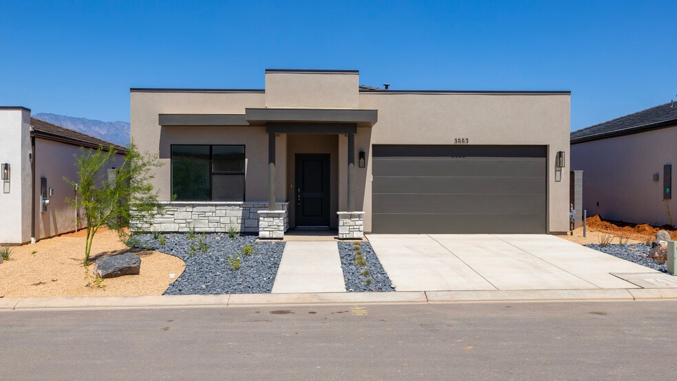 1841-4251 S Queens Garden Dr, Washington, UT 84780 - photo 1