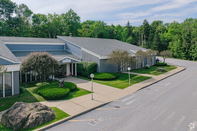 Killington Elementary School provides a well-rounded education and promotes academic excellence.