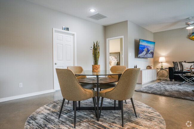 2BR, 2BA - 1020SF - Dining Room