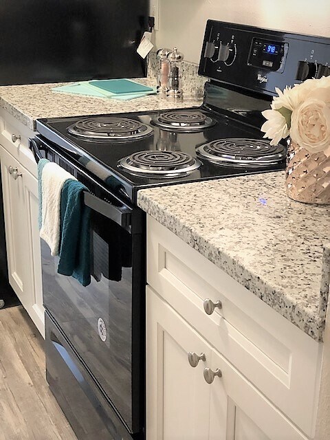 Michael Manor Apartments, Portland, OR 97220 - photo 2