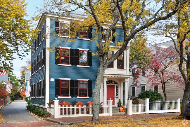 Beautiful Classical Revival style homes date back to the 1700's in Salem.