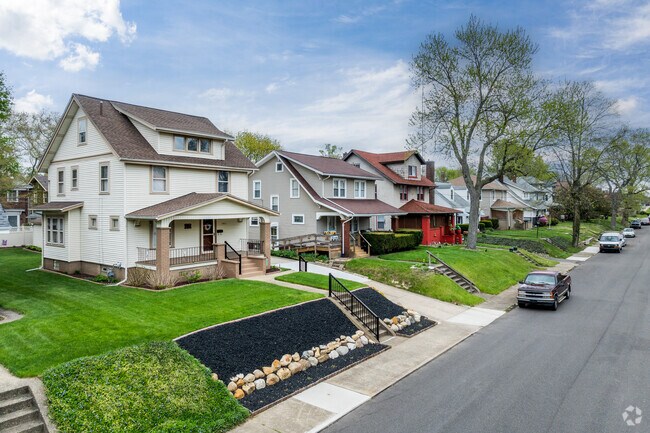 Homes neatly line the streets of Summit.