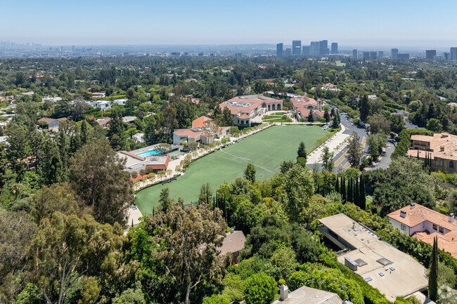 Harvard-Westlake was the combination of both boys and girls school in 1990.
