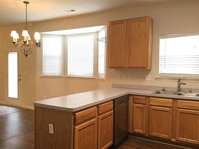 154 Elrosa Rd, Mooresville, NC 28115 - photo 3