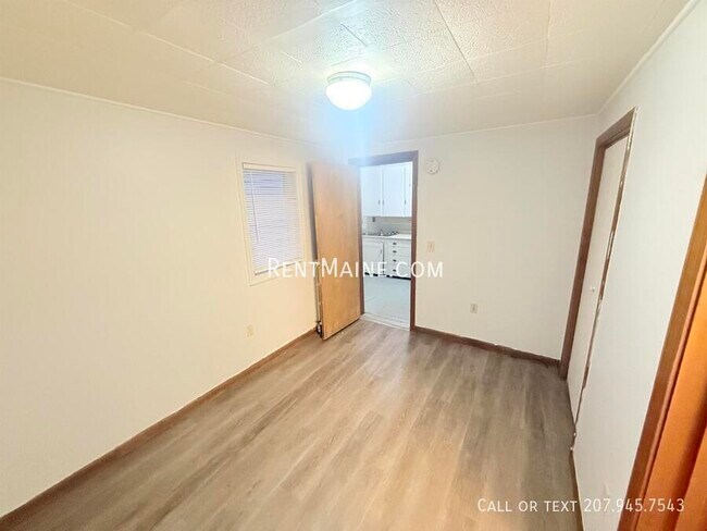 75 Ohio St unit 6, Bangor, ME 04401 - photo 7