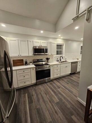 58 Lafountain St Unit 58, Burlington, VT 05401