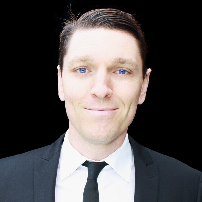 Agent Photo