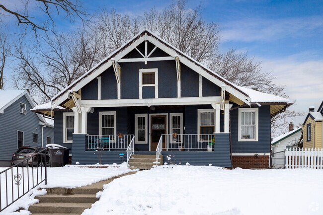 Craftsman-style homes are a popular choice throughout the neighborhood of Highland Park.