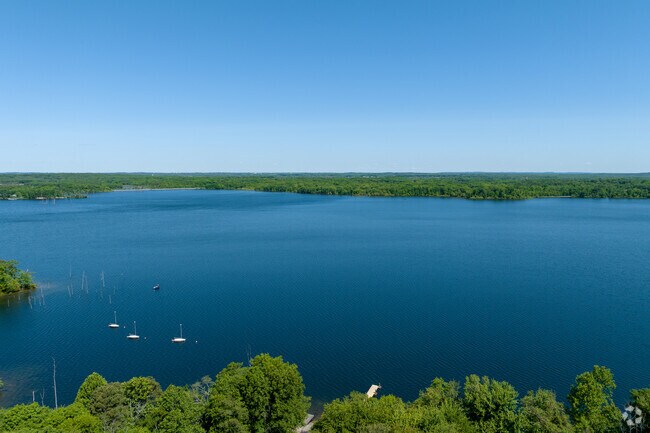 Manasquan Reservoir Park is 1,200 acre park located at the southern edge of Freehold.