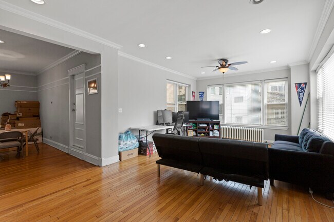 433 W Wellington Ave unit 2S, Chicago, IL 60657 - photo 4