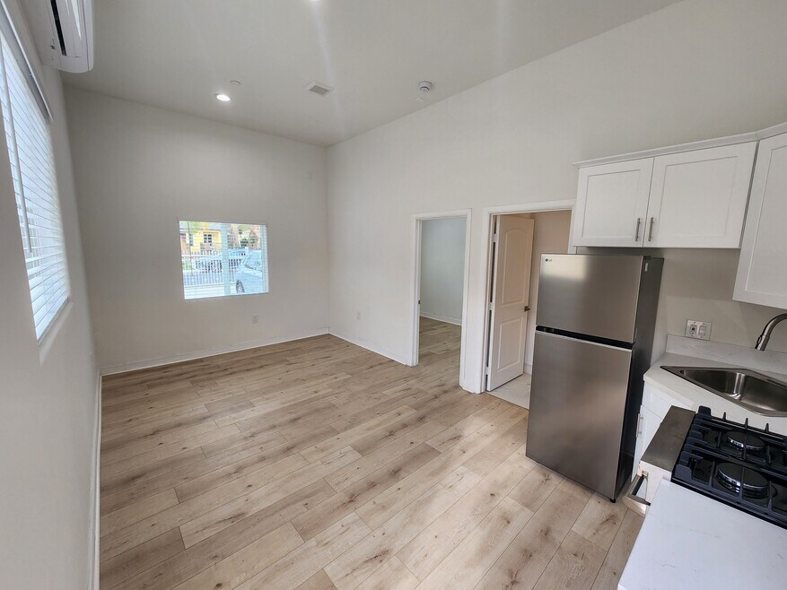 6522 Camellia Ave unit 6520 Camellia, North Hollywood, CA 91606 - photo 1