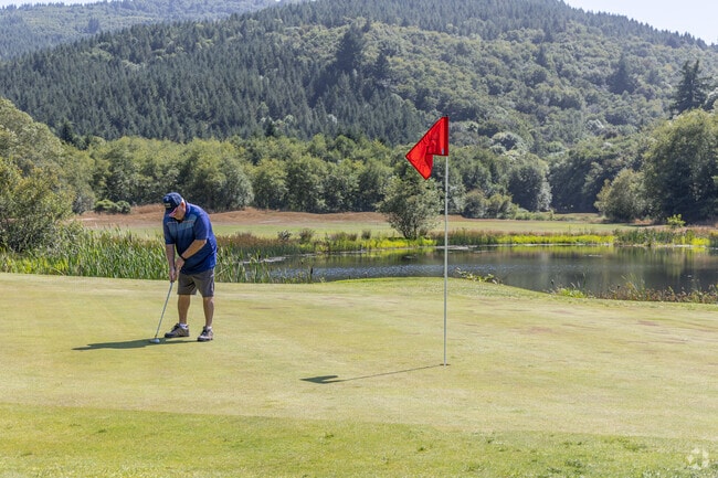 For a break from the ocean, the public 18-hole Salmon Run Golf Course is 4 miles east.