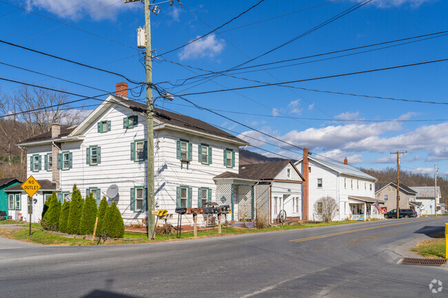 Historic homes in Marion date from the early 1900s.